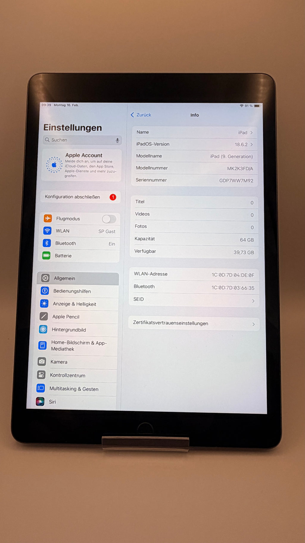 Apple iPad 9 Gen  64 GB Grau