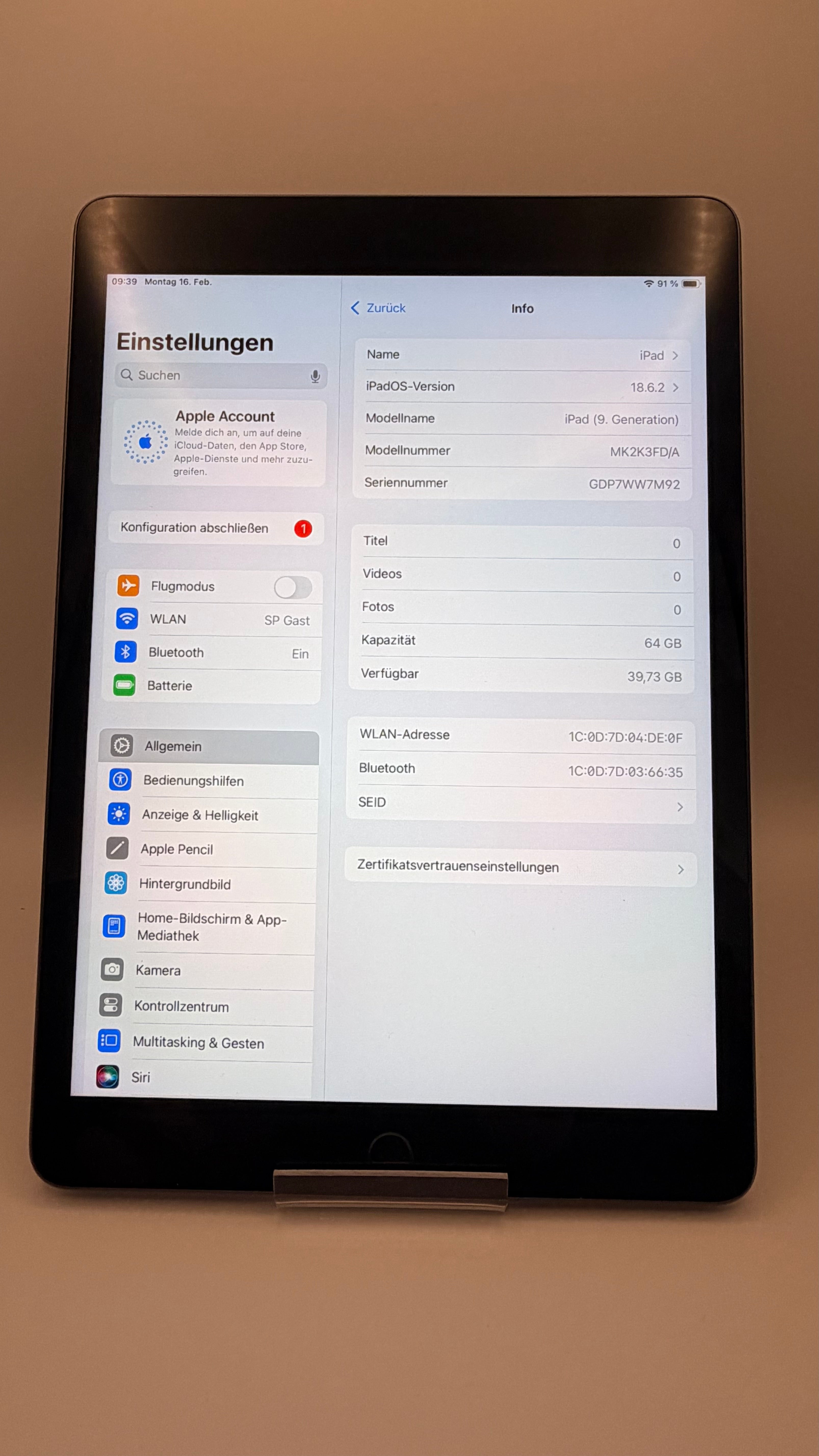 Apple iPad 9 Gen  64 GB Grau